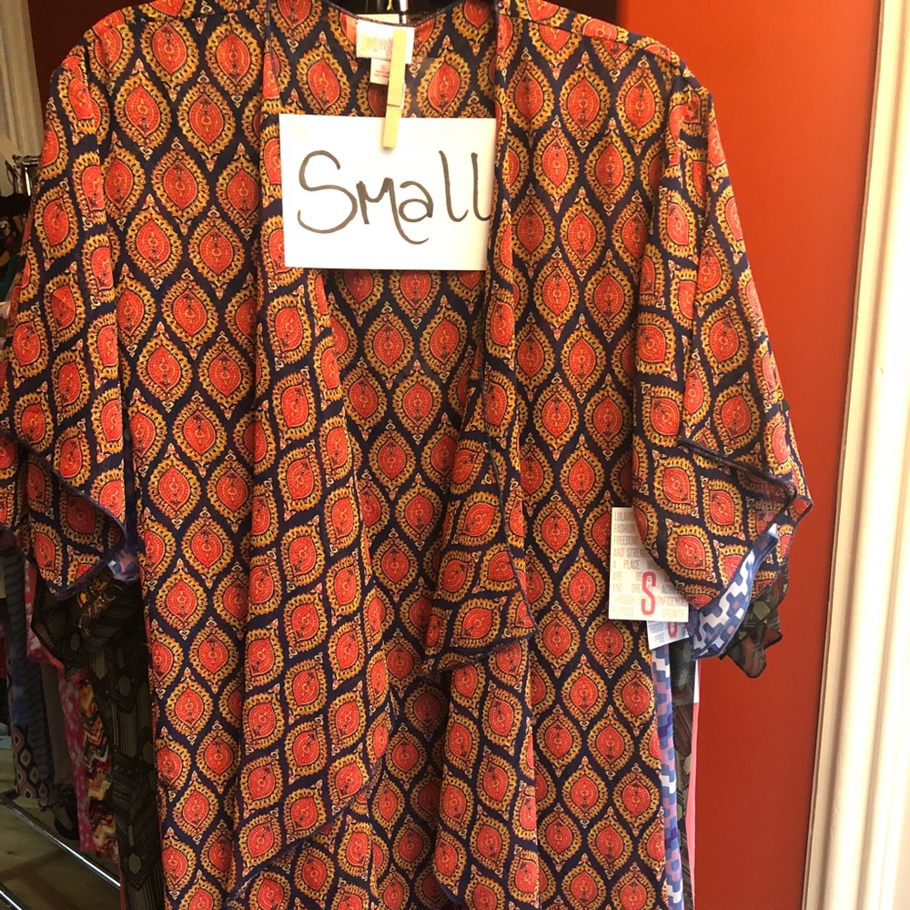 Lularoe Monroe kimono
